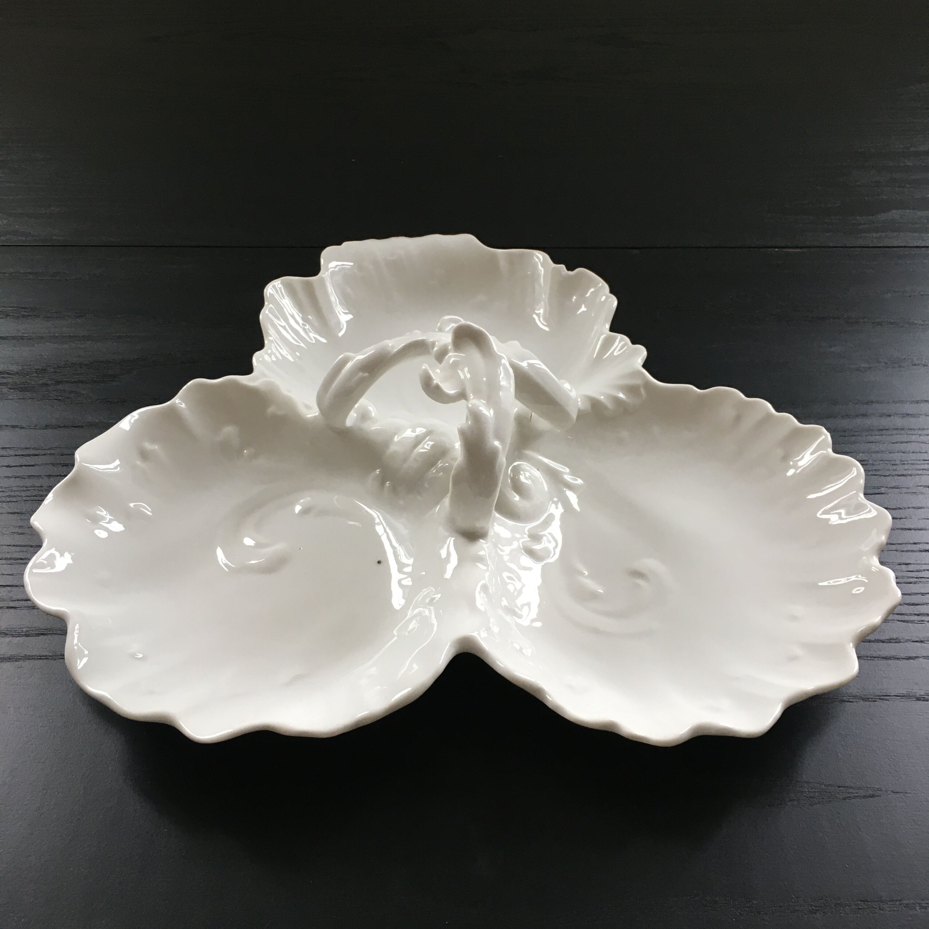 Aperitif serving dish