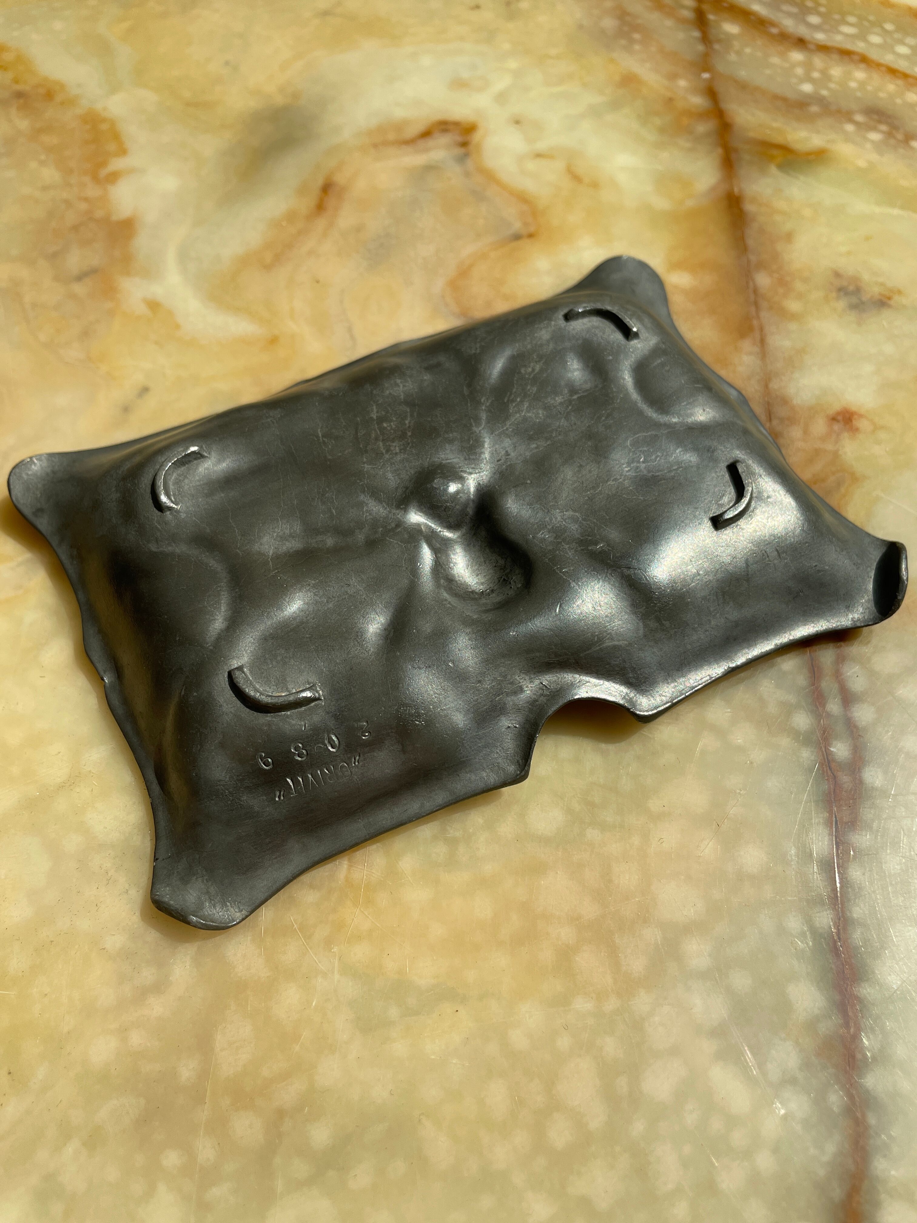 Flower iris art nouveau tidy