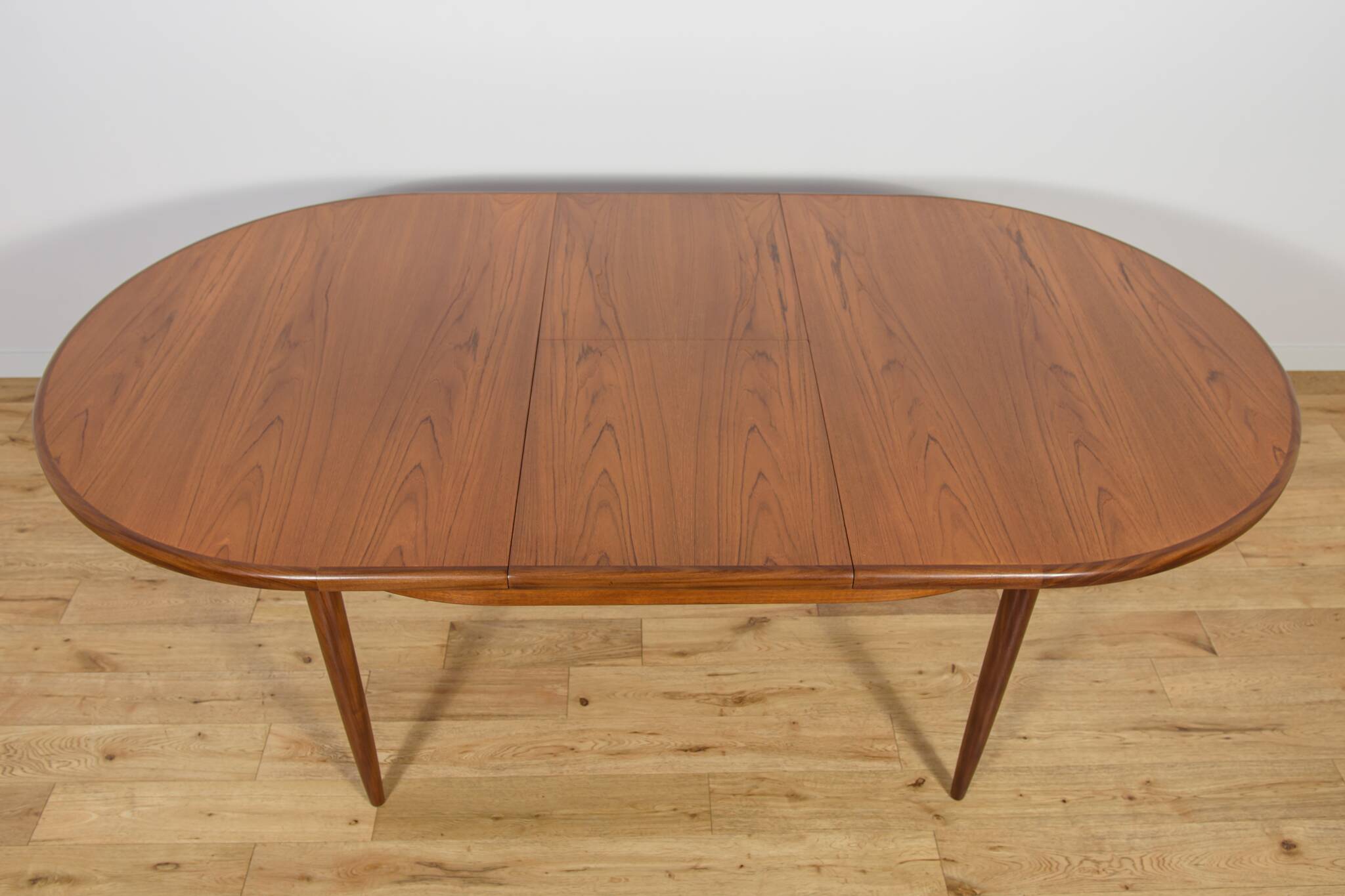 Mid-century teak modern oval dining table from G-Plan, United Kingdom, 1960s