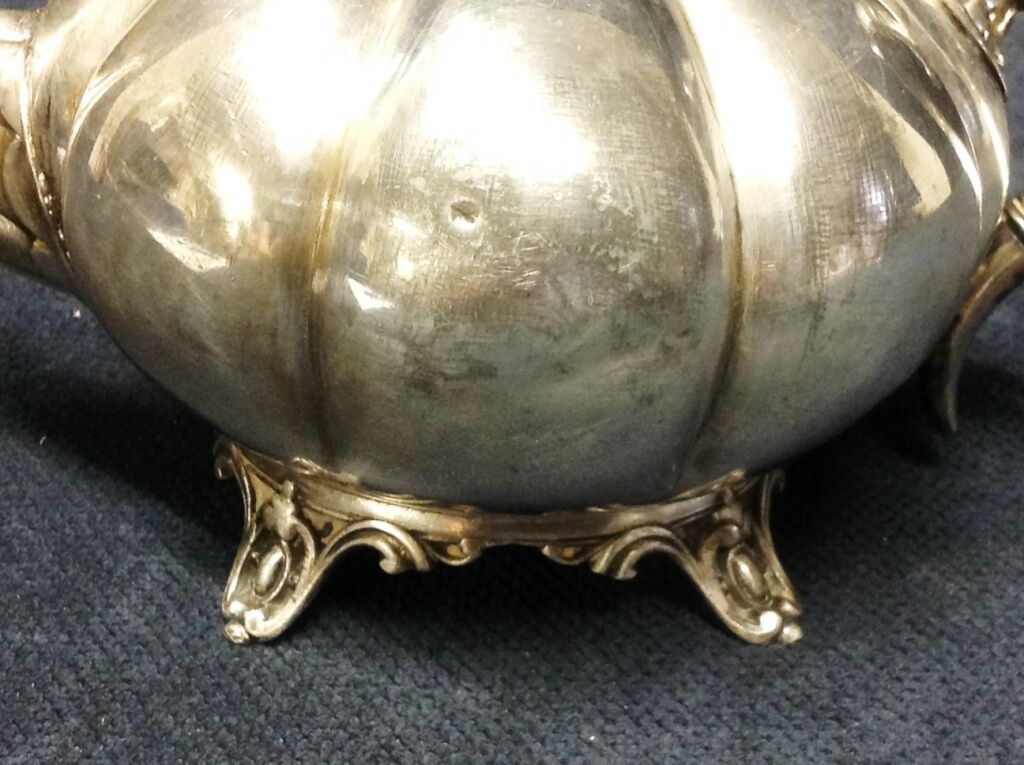 Théière en métal argenté James Deakin & fils de sheffield