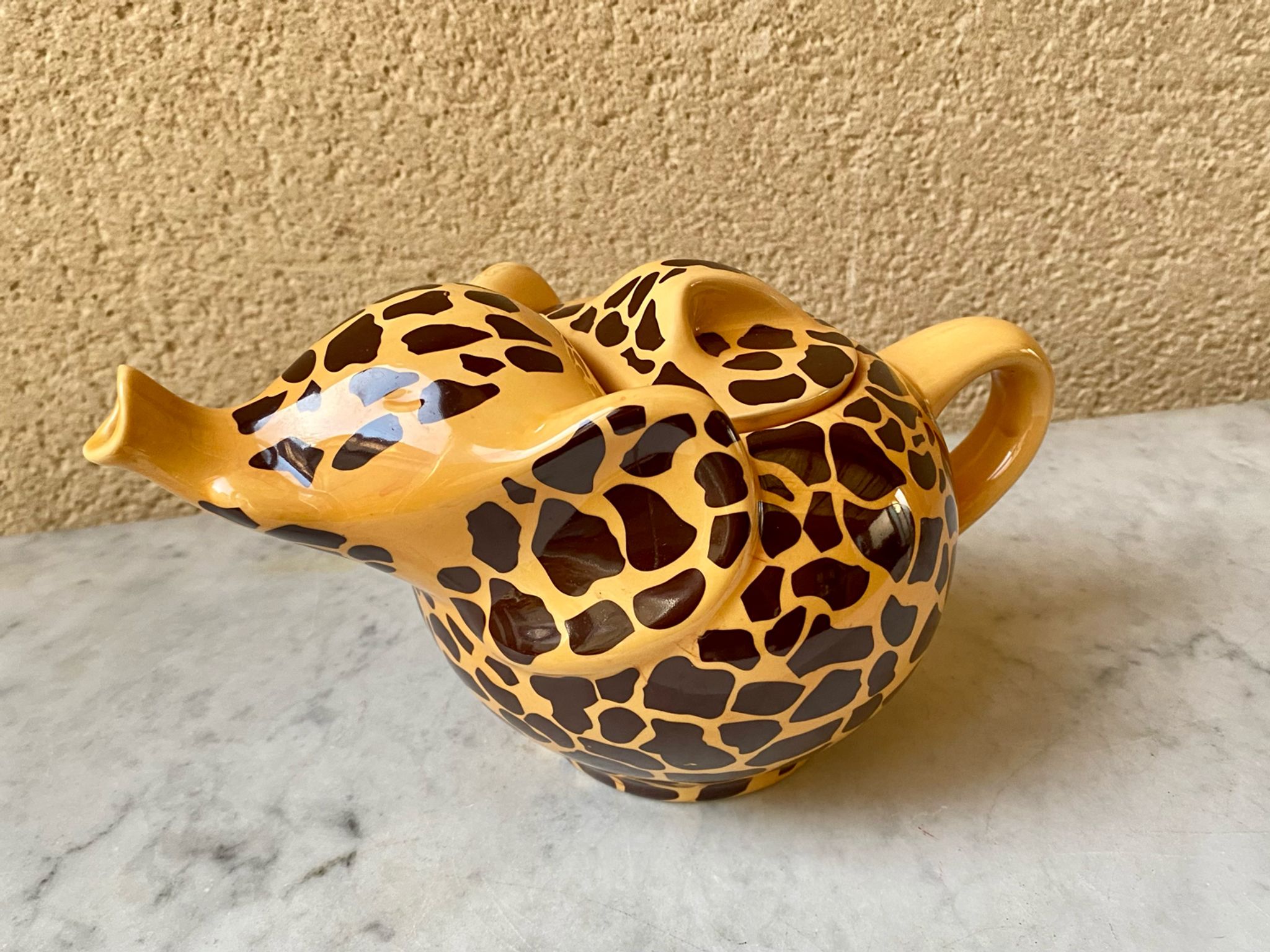 Teapot elephant glazed ceramic collector Giraffe 70s-80s
