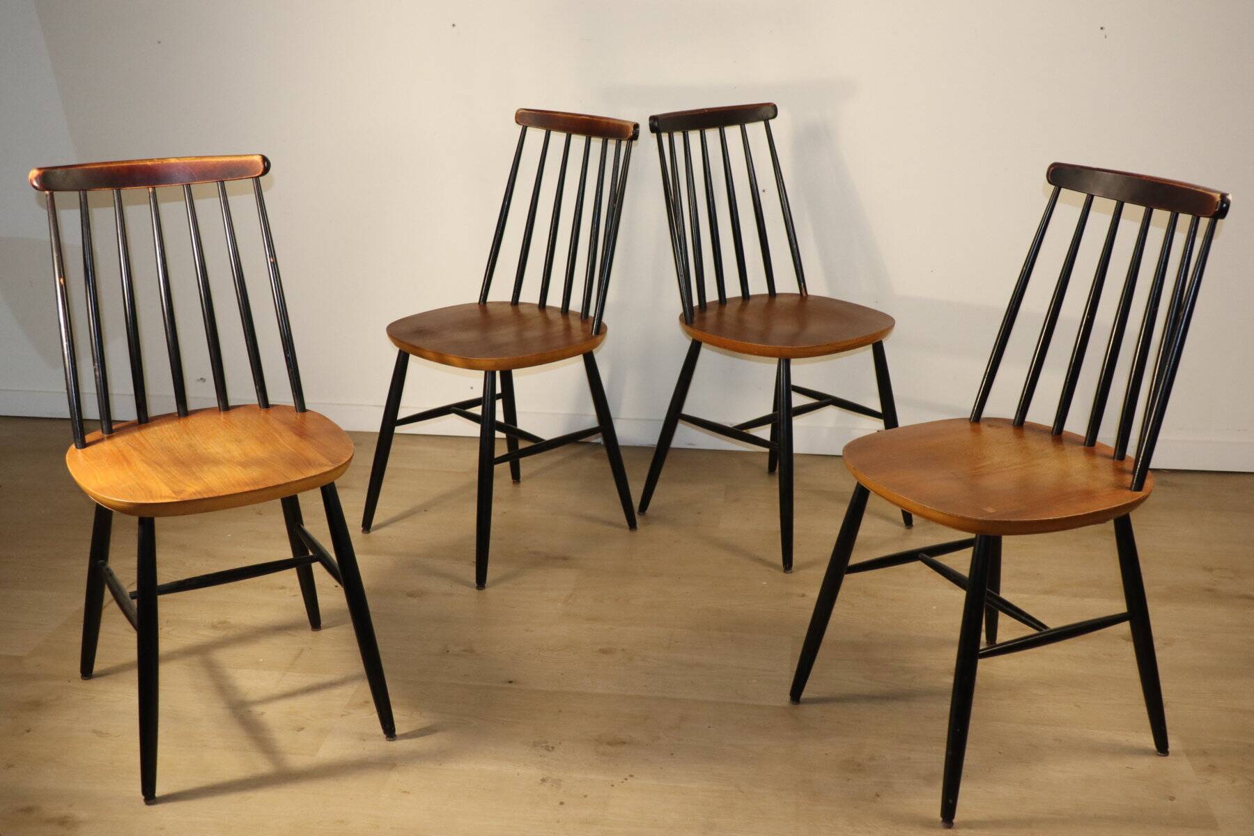 Set of 4 vintage wooden chairs, 1960.