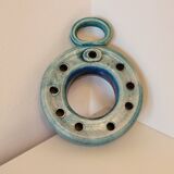 Pique fleurs ou pique cierges en céramique bleue