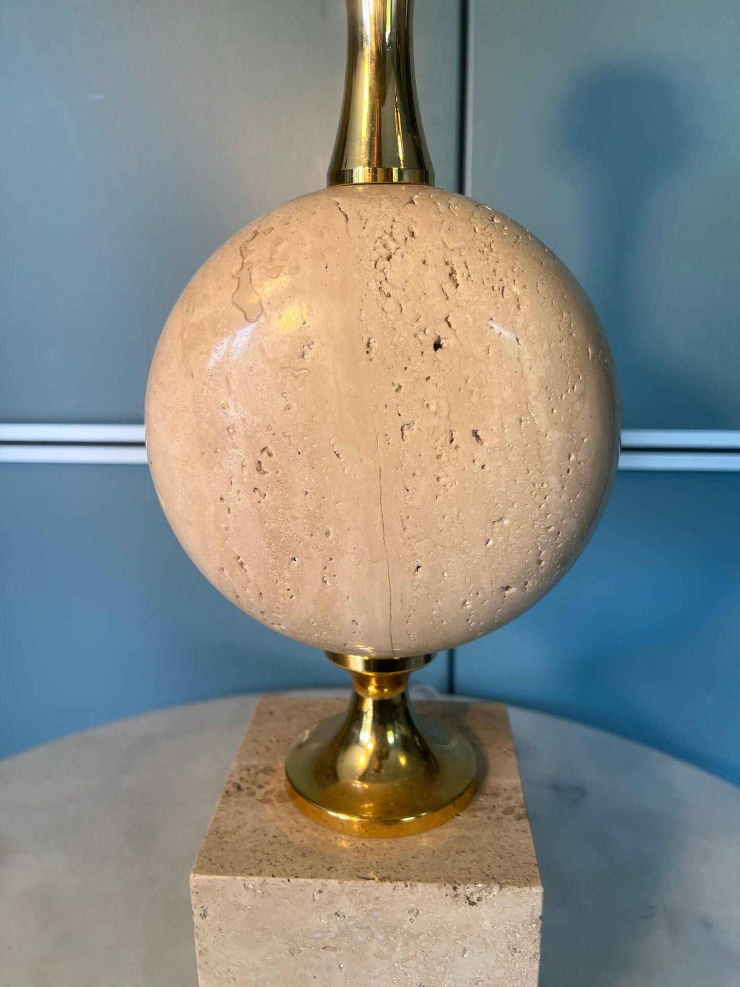 Lampe barbier en travertin 
