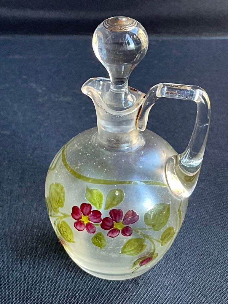 Non-selfish night service - art nouveau - hand-decorated satin blown crystal