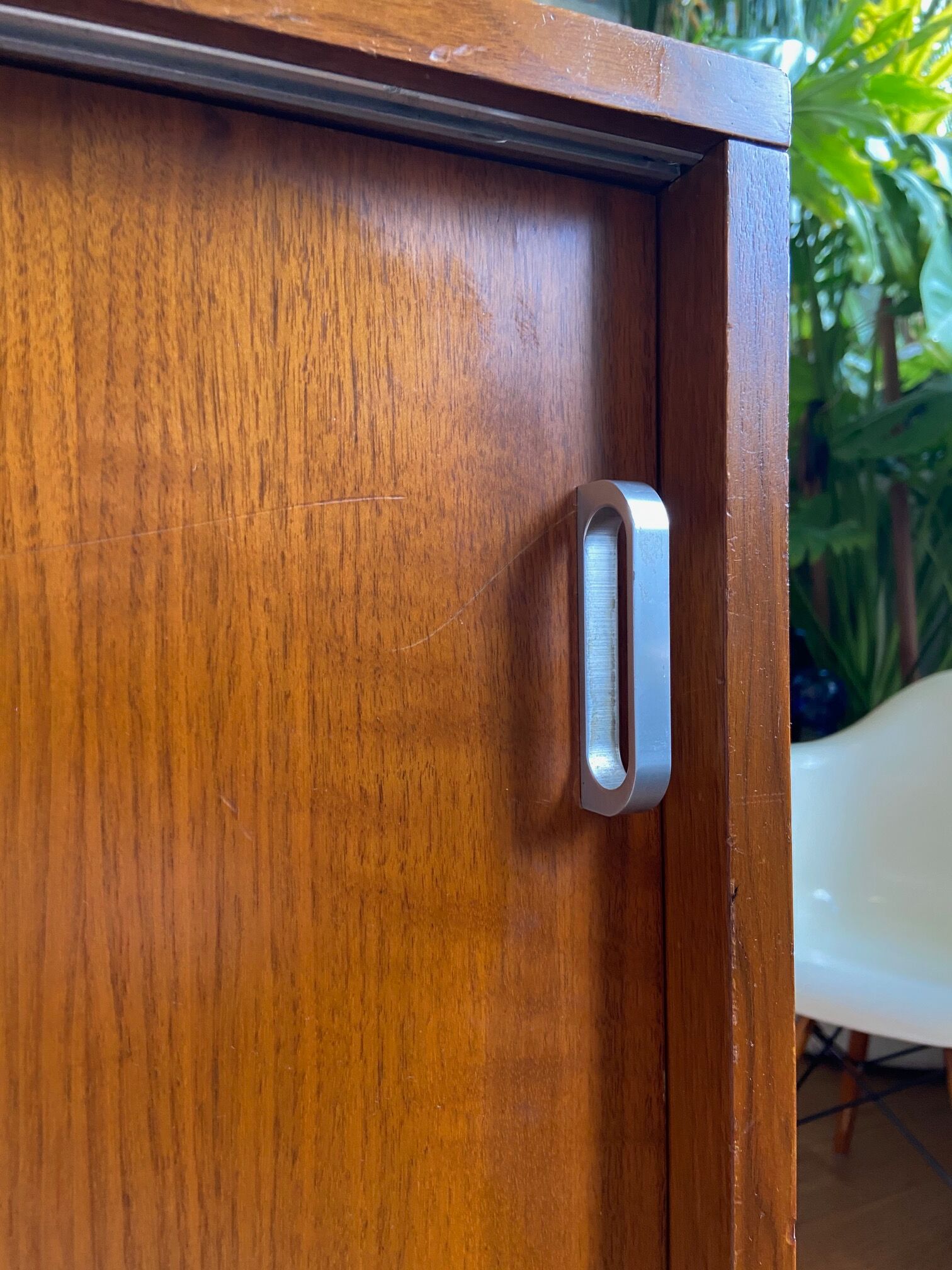 Teak veneer sideboard 80's