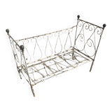19th-century cast iron bed