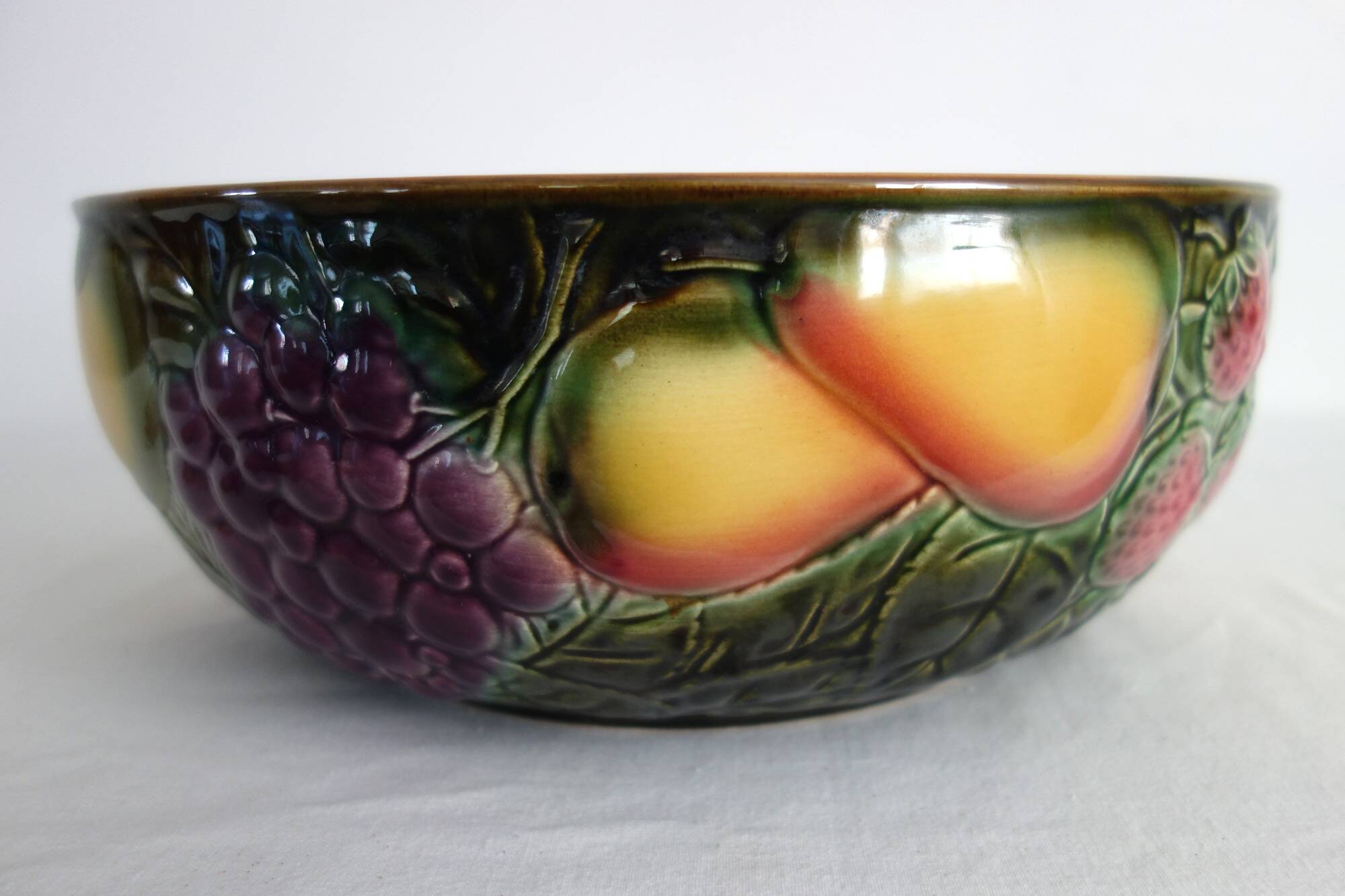 Large Salins fruit slushie salad bowl