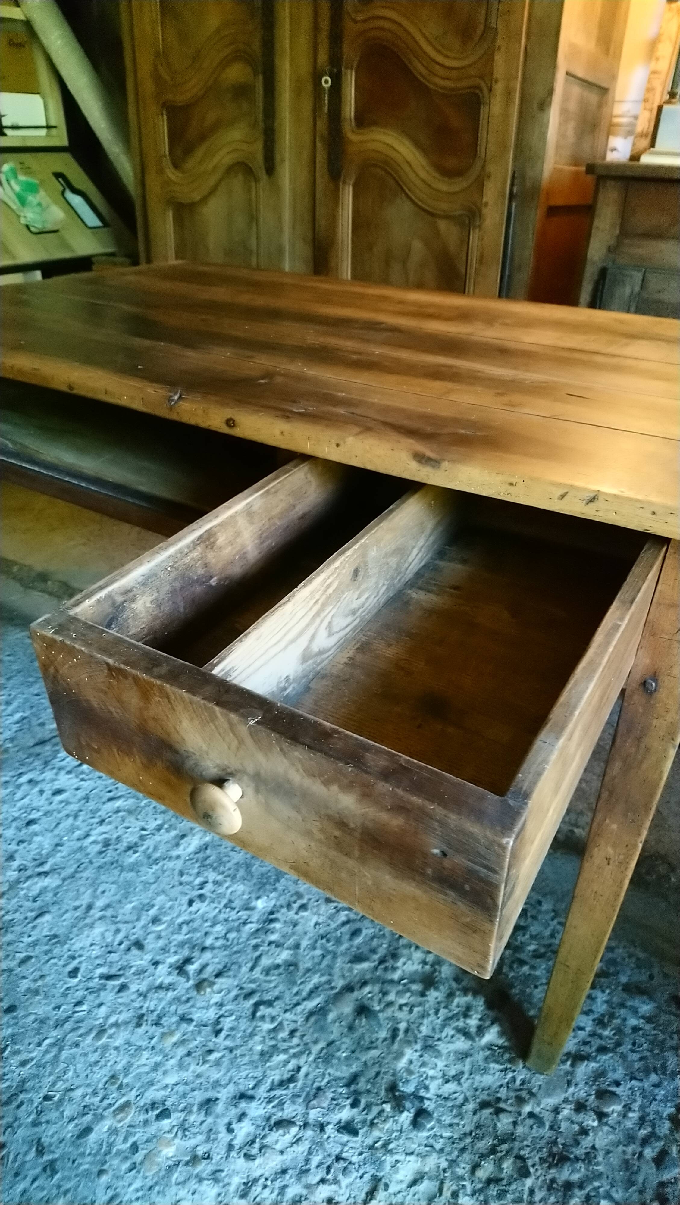Bresse farmhouse table in walnut