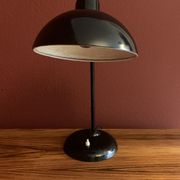 Lampe de bureau noire allemande MidCentury par Kaiser Idell, années 1940