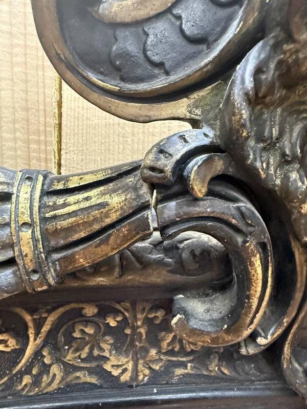 Miroir époque Napoléon III fronton Lion