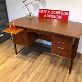 Scandinavian desk