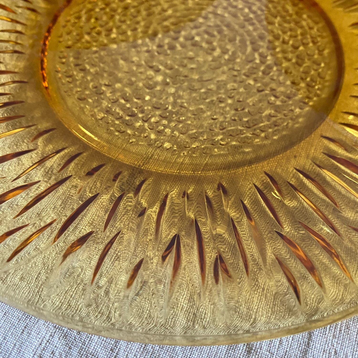 Dessert plates in amber glass 70s