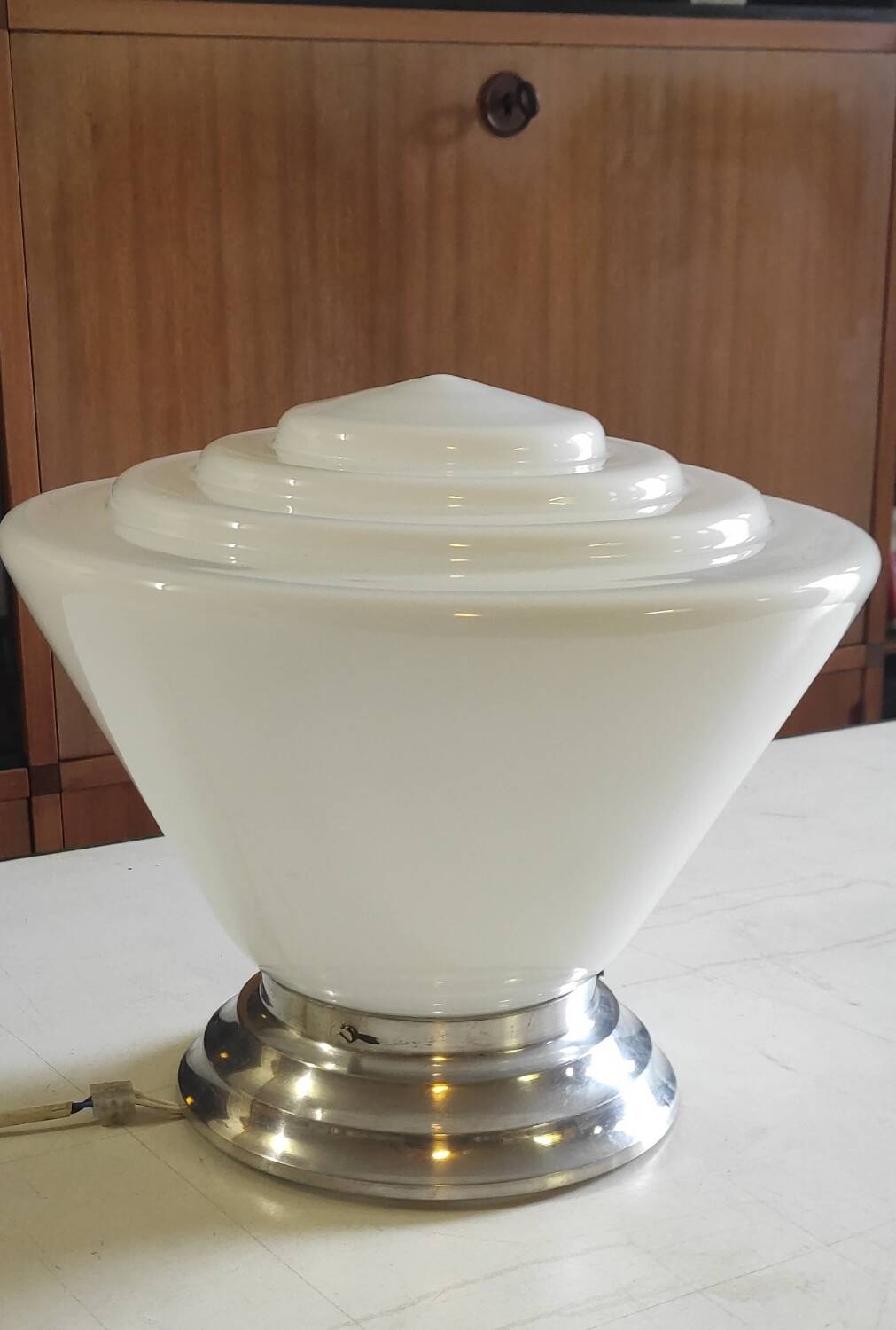 Plafonnier opaline style Bauhaus - début XXéme