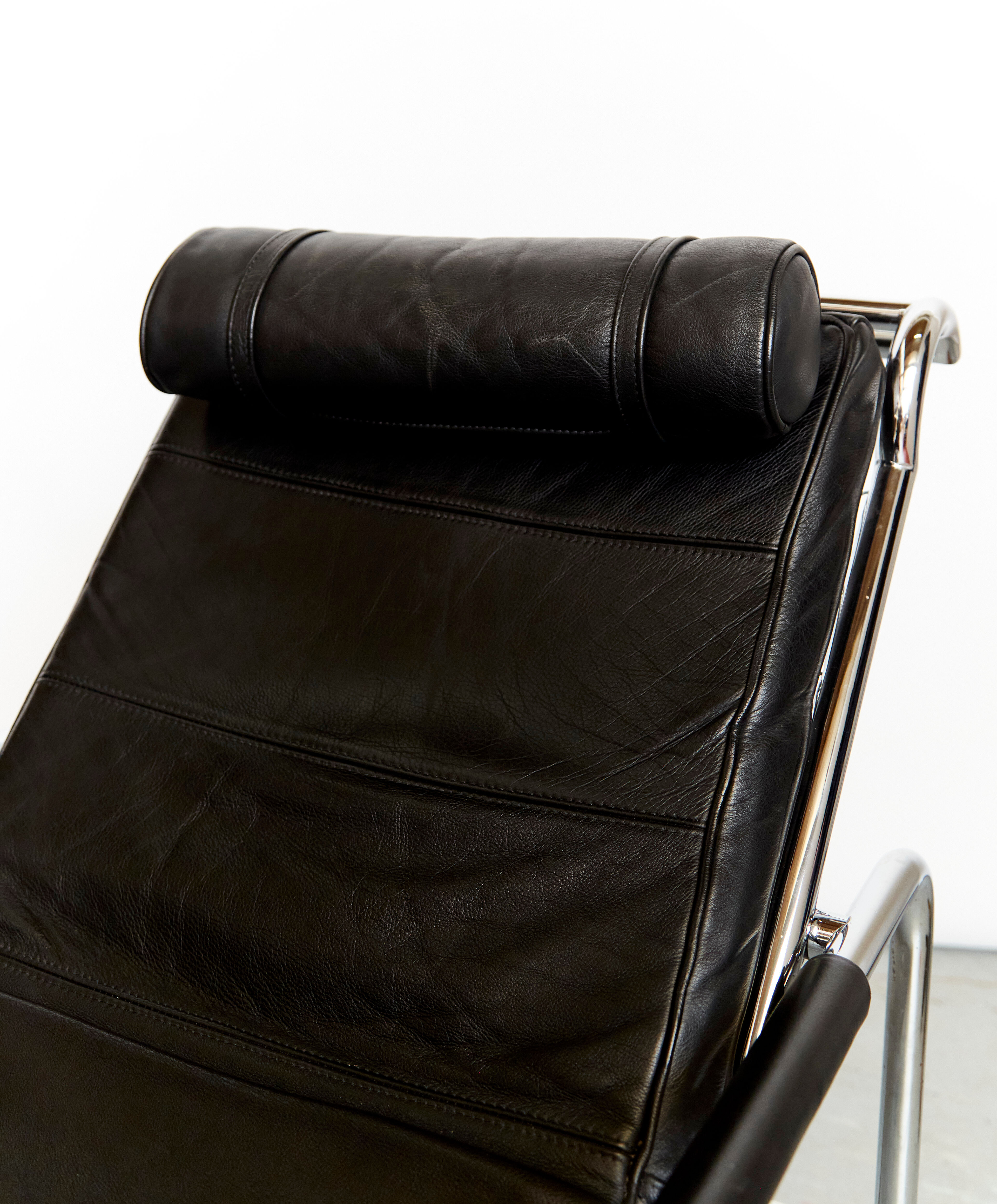 Gabriele Mucchi model Genni armchair & ottomane for Zanotta