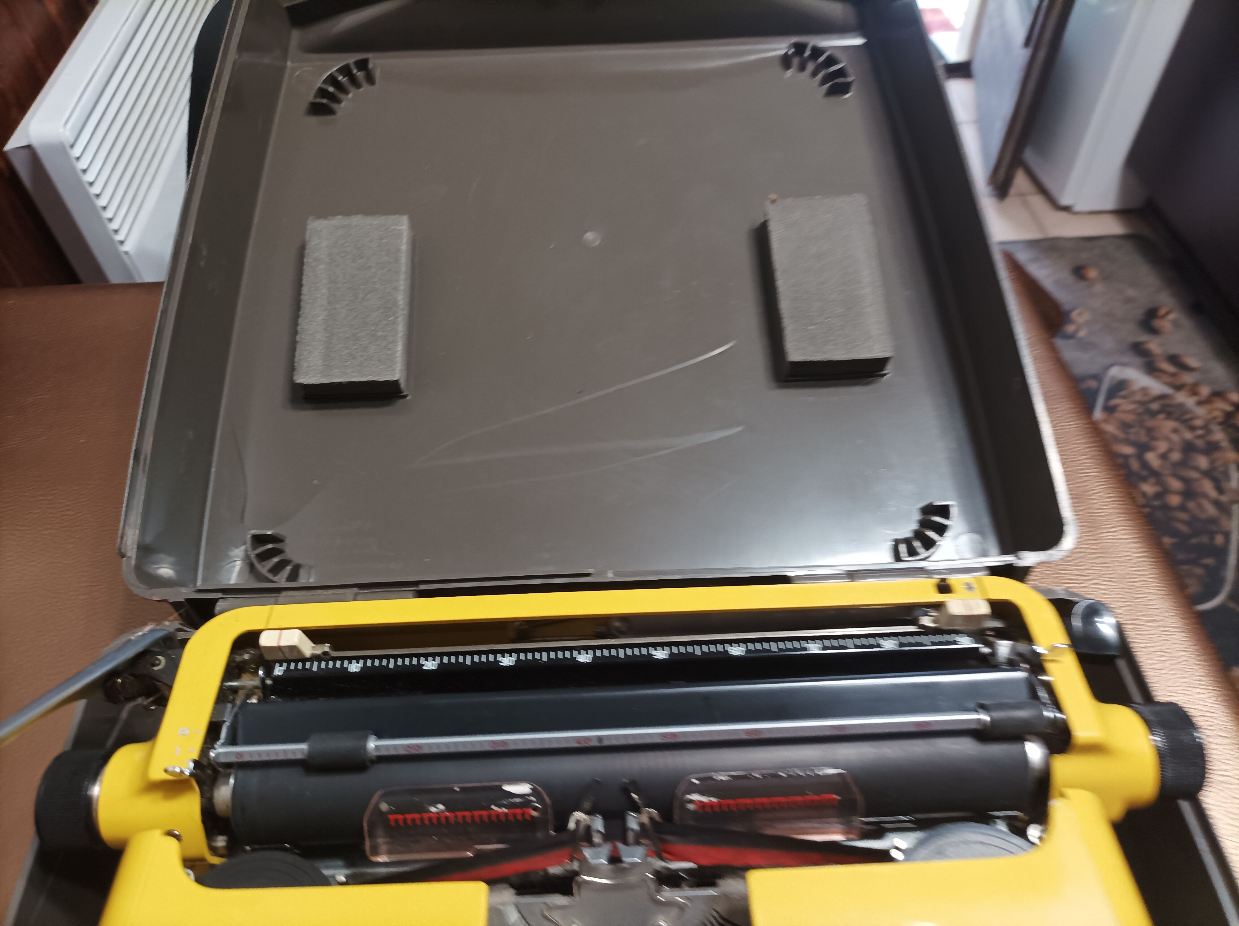 Typewriter Brother Nogamatic 600 Yellow