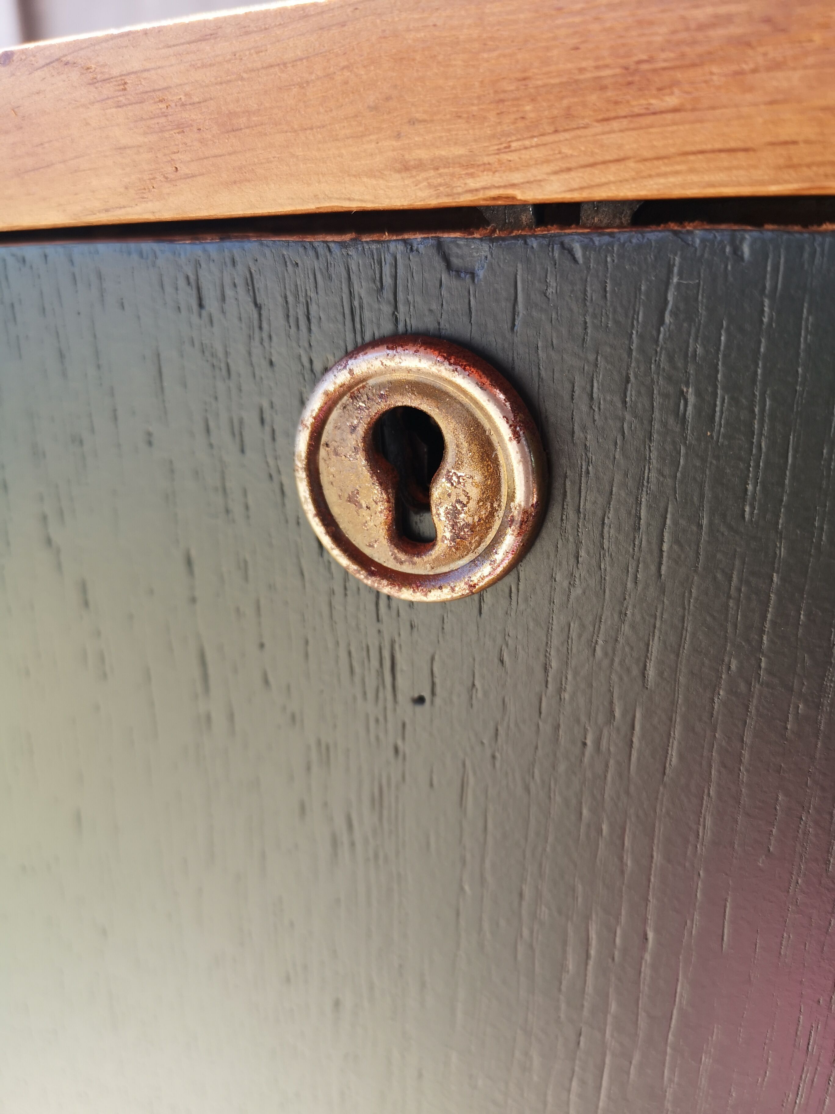 Secretary 60 compact compass feet