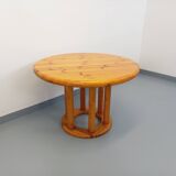 Vintage Scandinavian round dining table by Rainer Daumiller in pine from the 1960s.