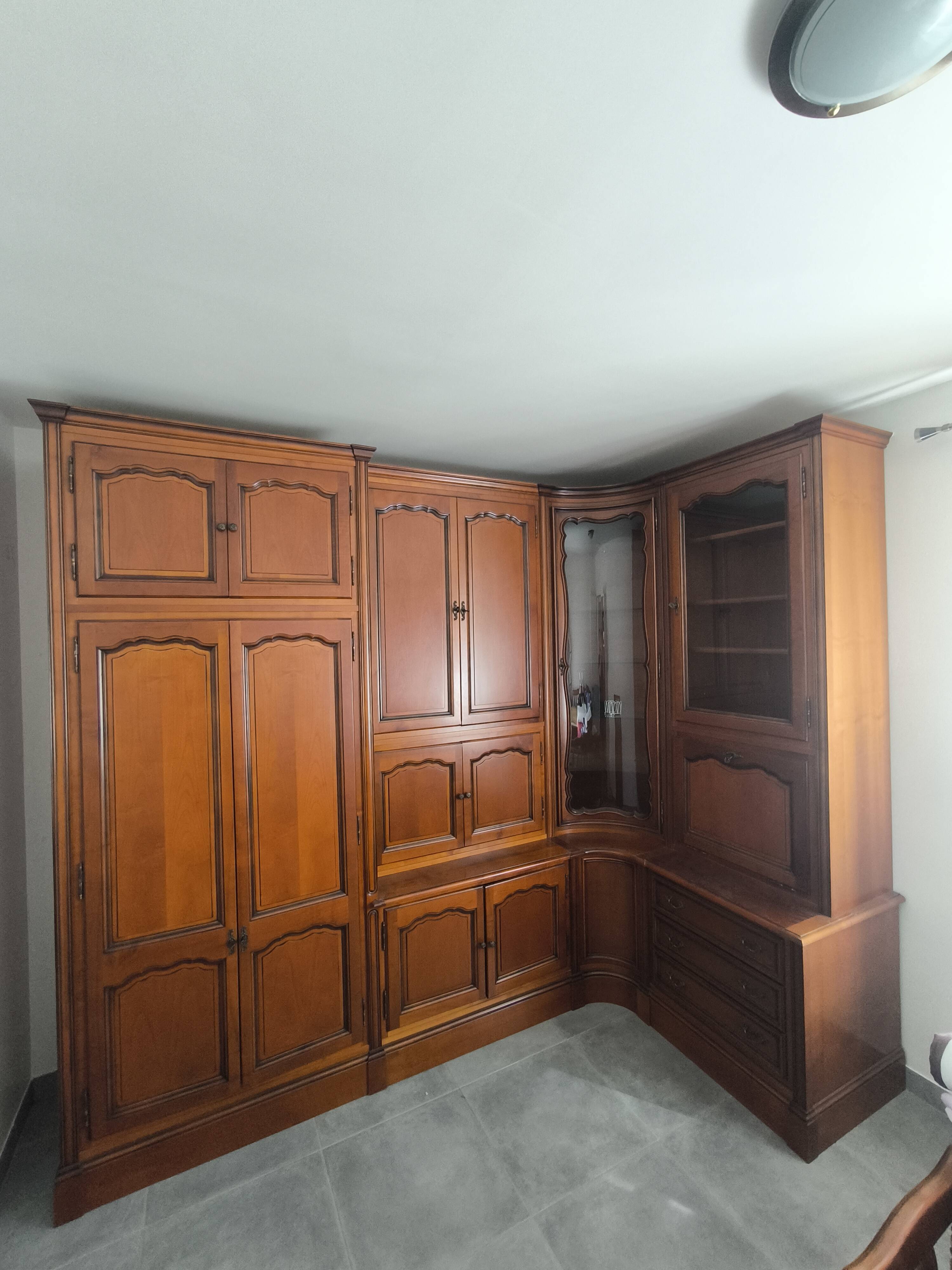 Novéstyle wardrobe