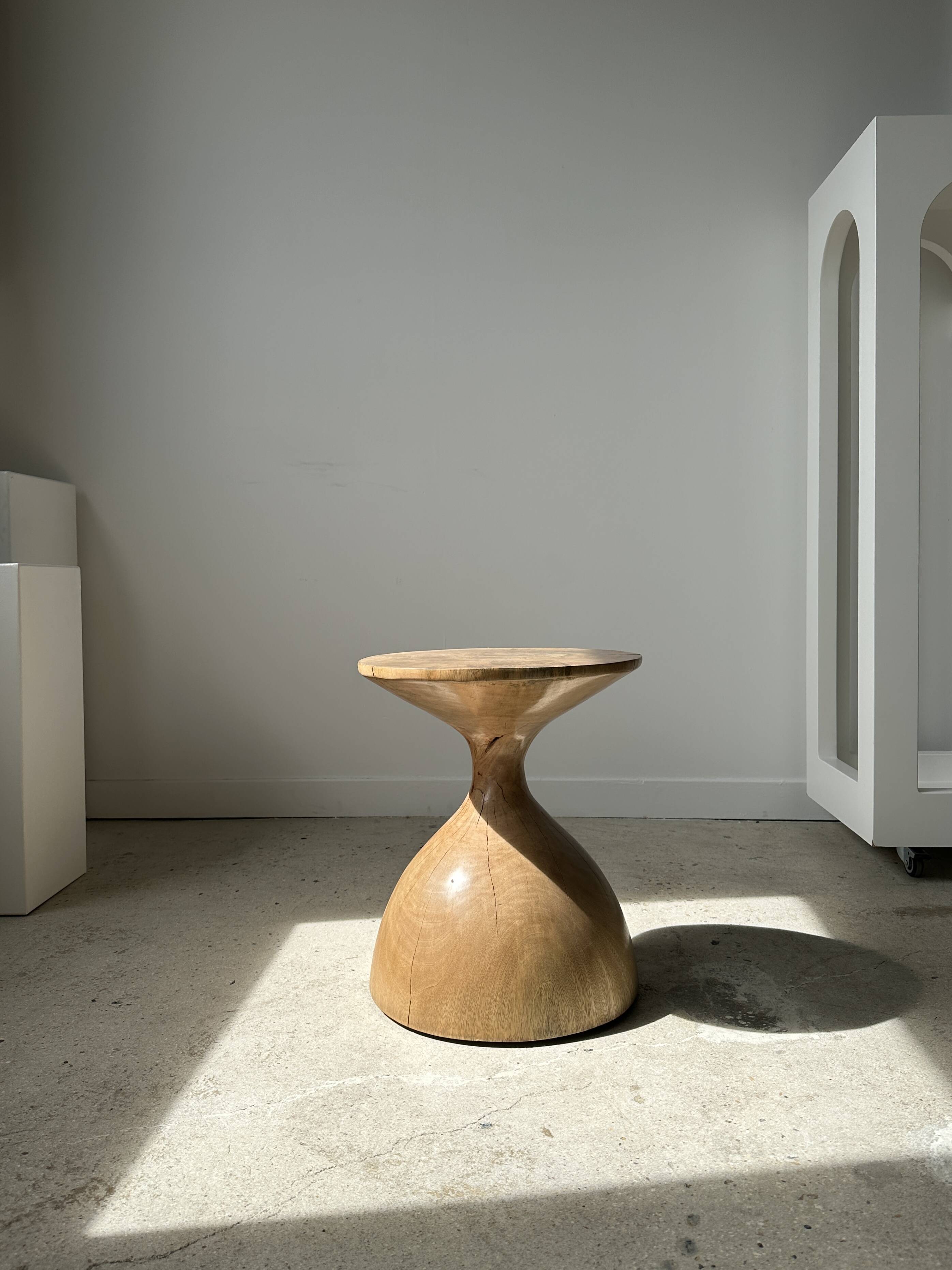 Solid wood side table (monoxyl) organic shape natural color