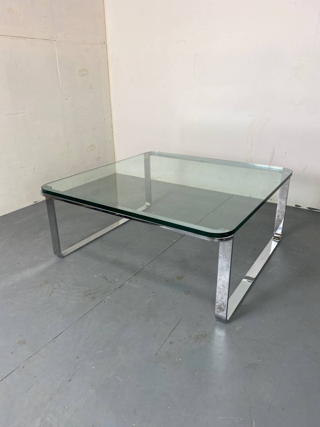 Table basse moderniste suisse en chrome, acier et verre de Strässle, années 1970