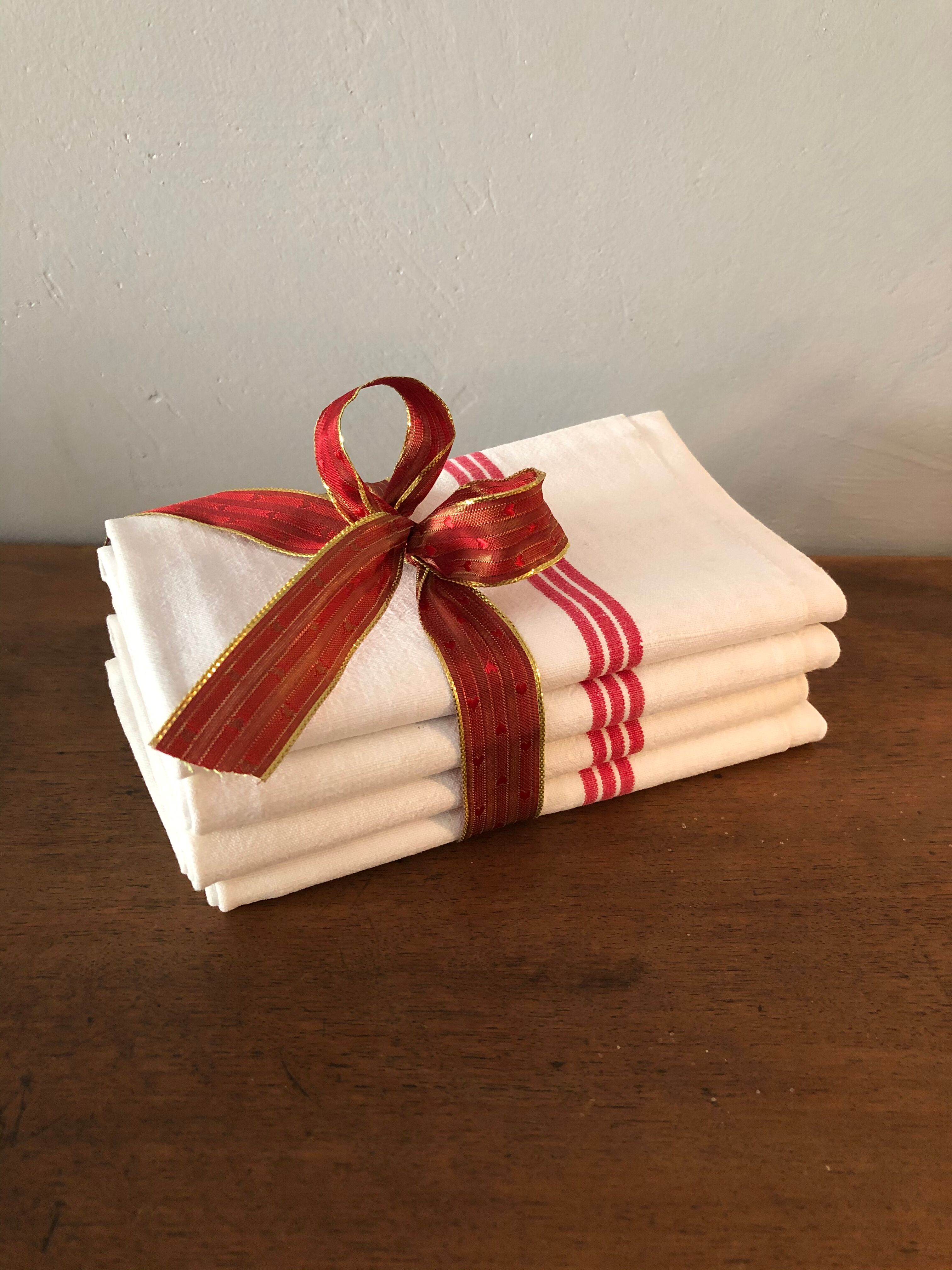Set of 4 old tea towels 54 x 65 cm