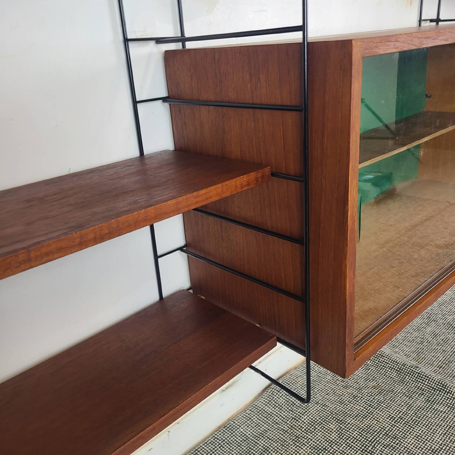 Bibliothèque murale suspendue étagères scandinave vintage teck 1960