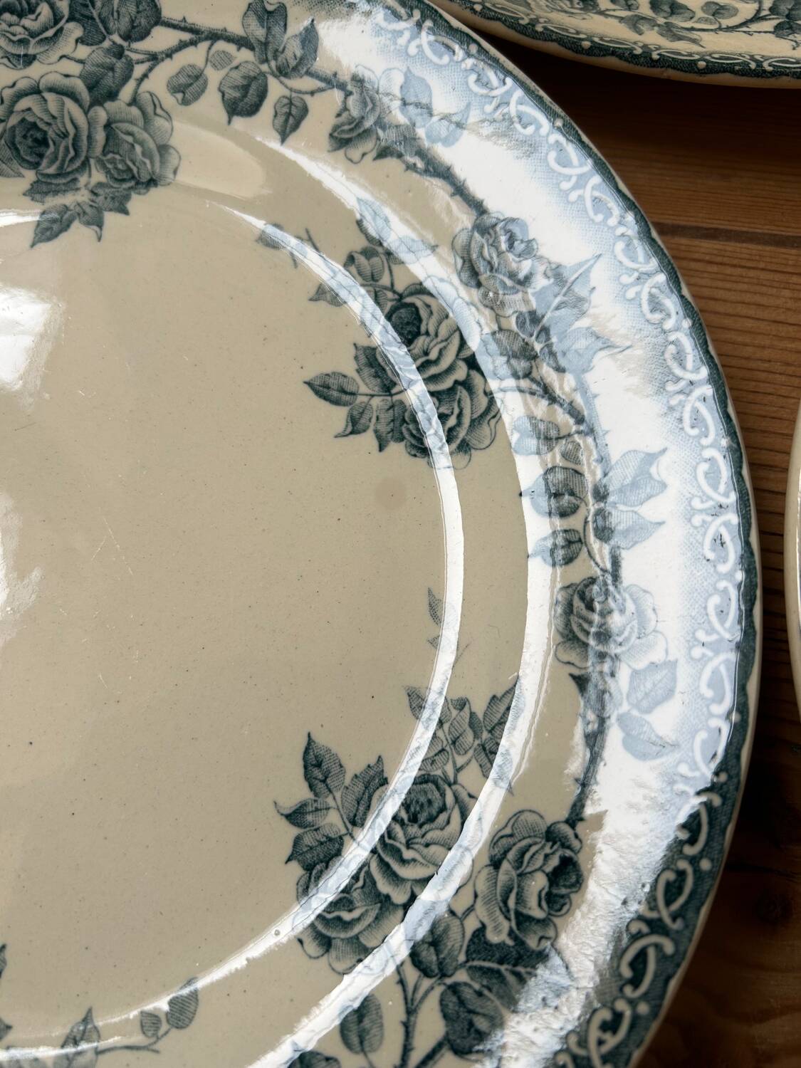 Set of 7 old flat plates