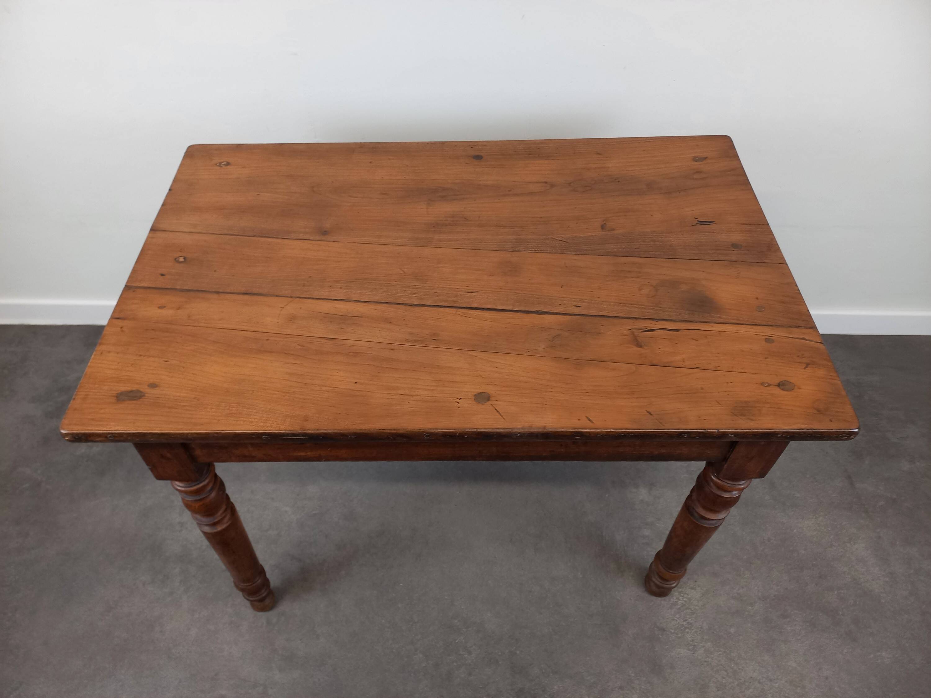 Table bistrot en noyer