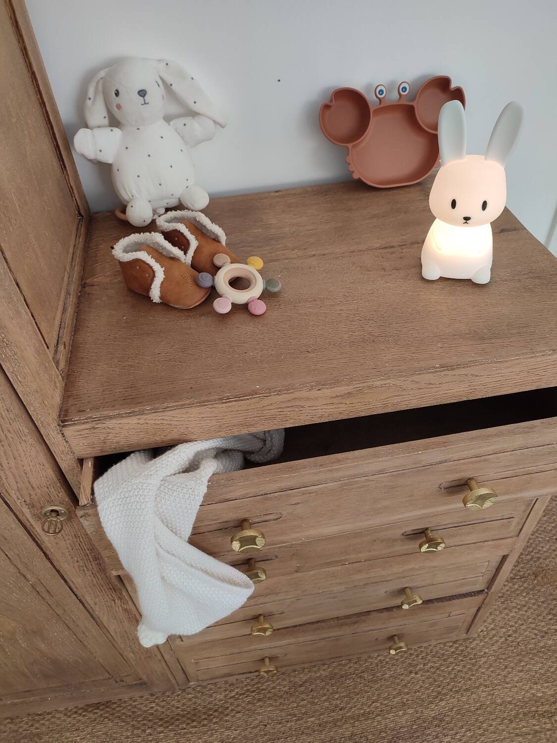 Asymmetrical wardrobe