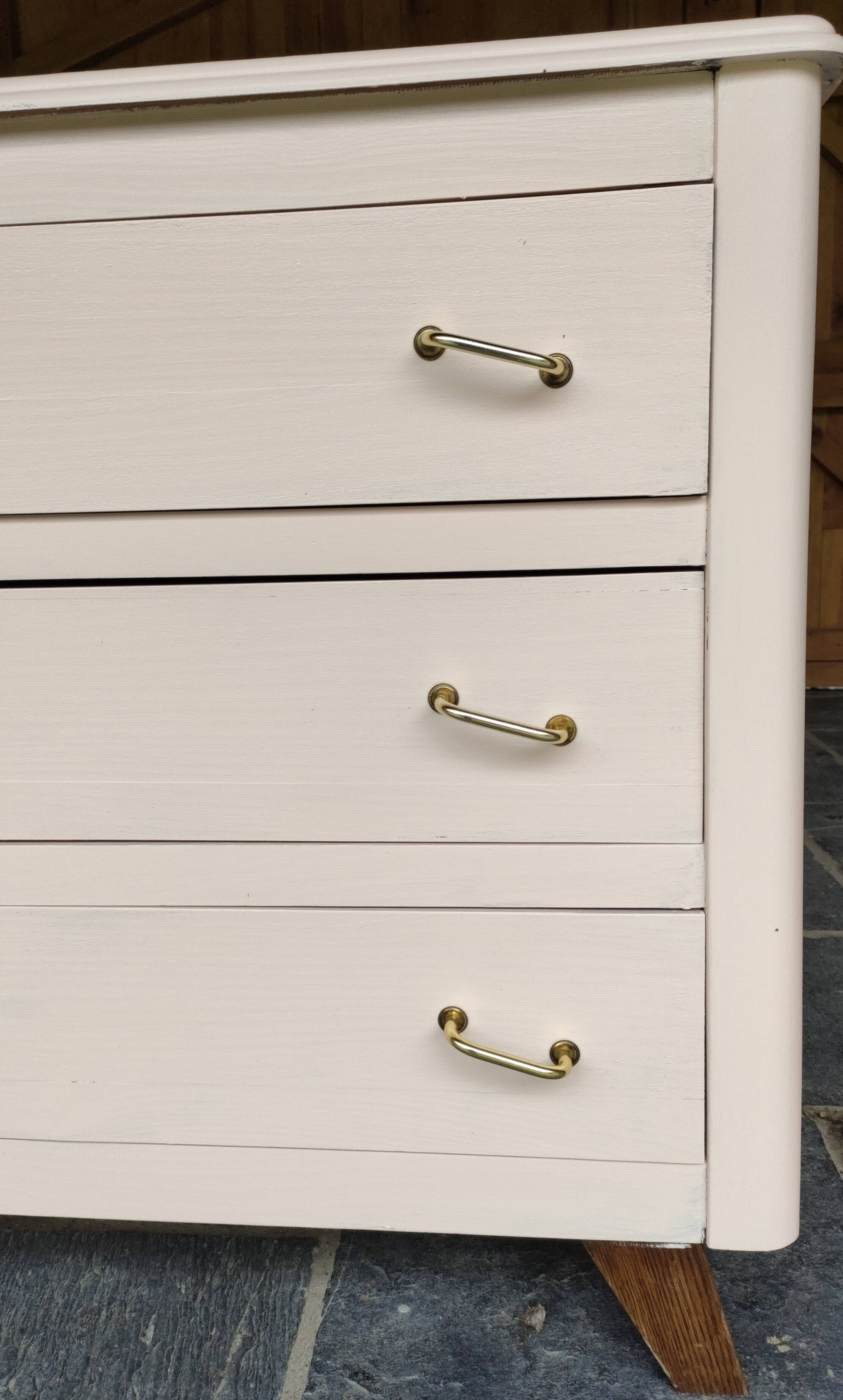 Commode scandinave
