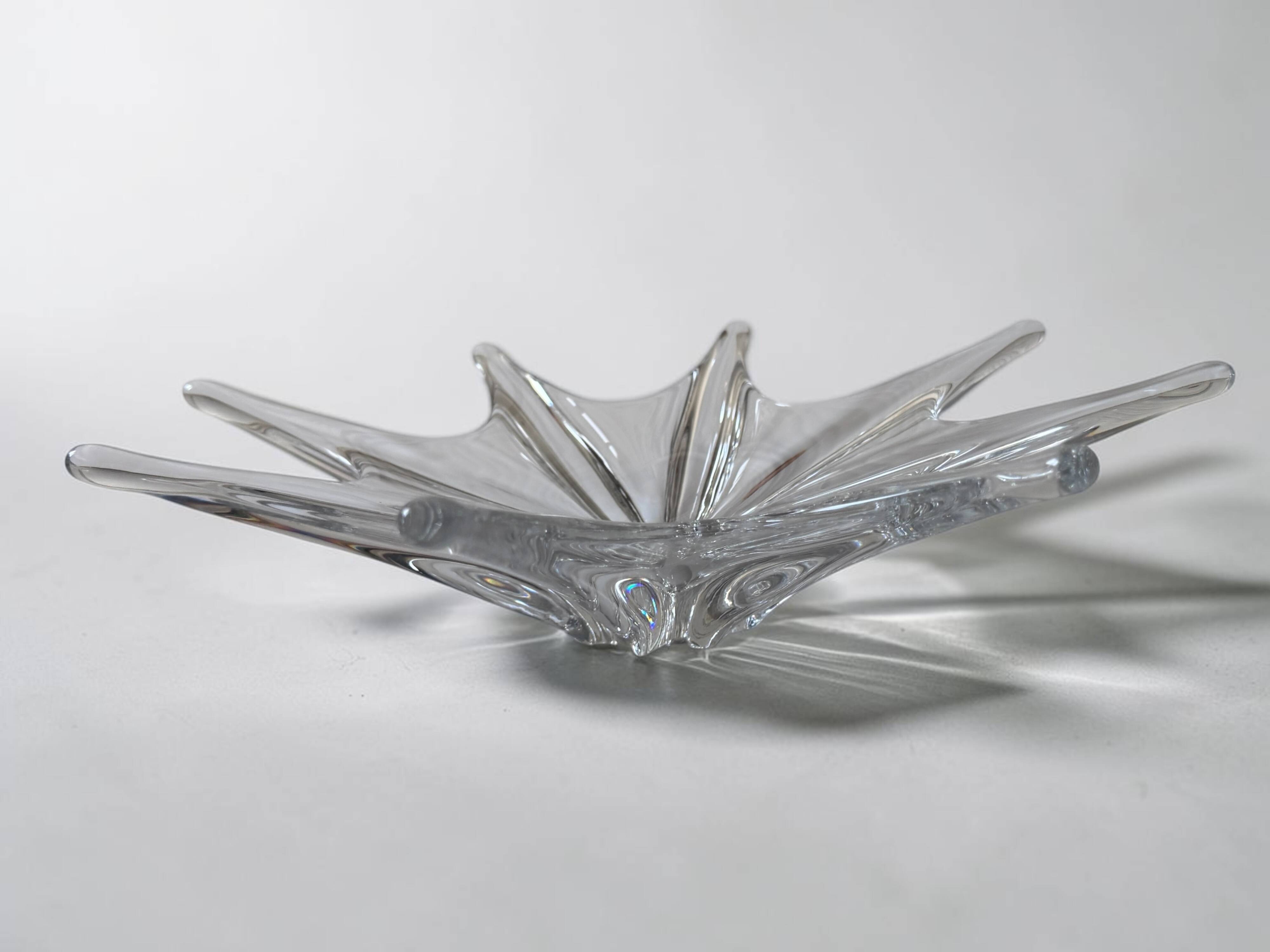 Baccarat crystal star coupe 40cm — perfect condition, authentic mark