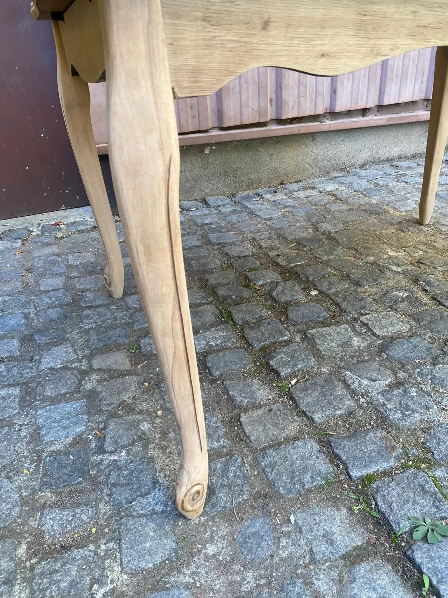 Table à manger Louis XV décapée en chêne massif 1970 215cm