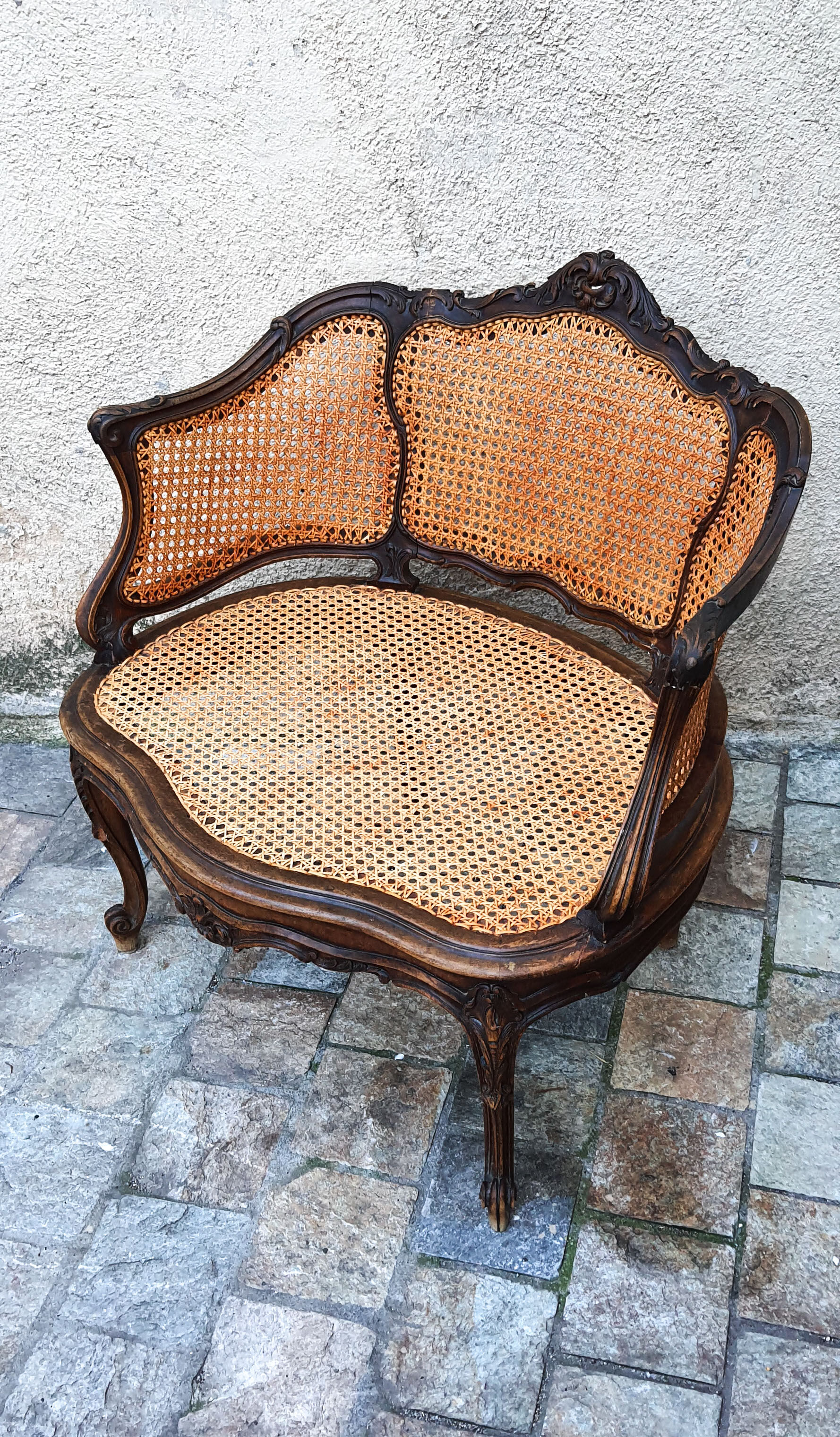Louis XV-style shepherdess chair