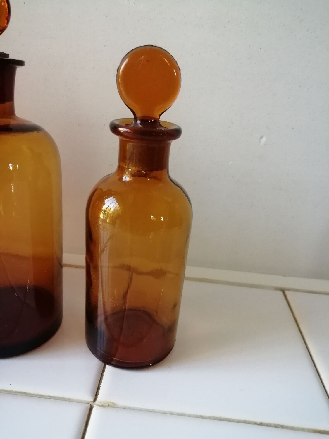 Set of 4 bottles of apothecary