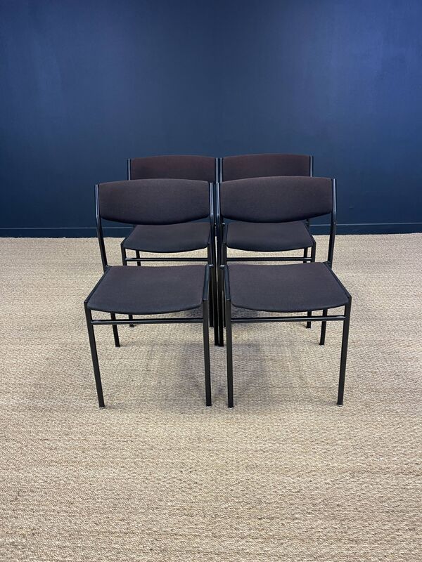 Ensemble de 4 chaises Gijs Van Der Sluis  tissu aubergine pieds acier noir années 70 Pays-Bas