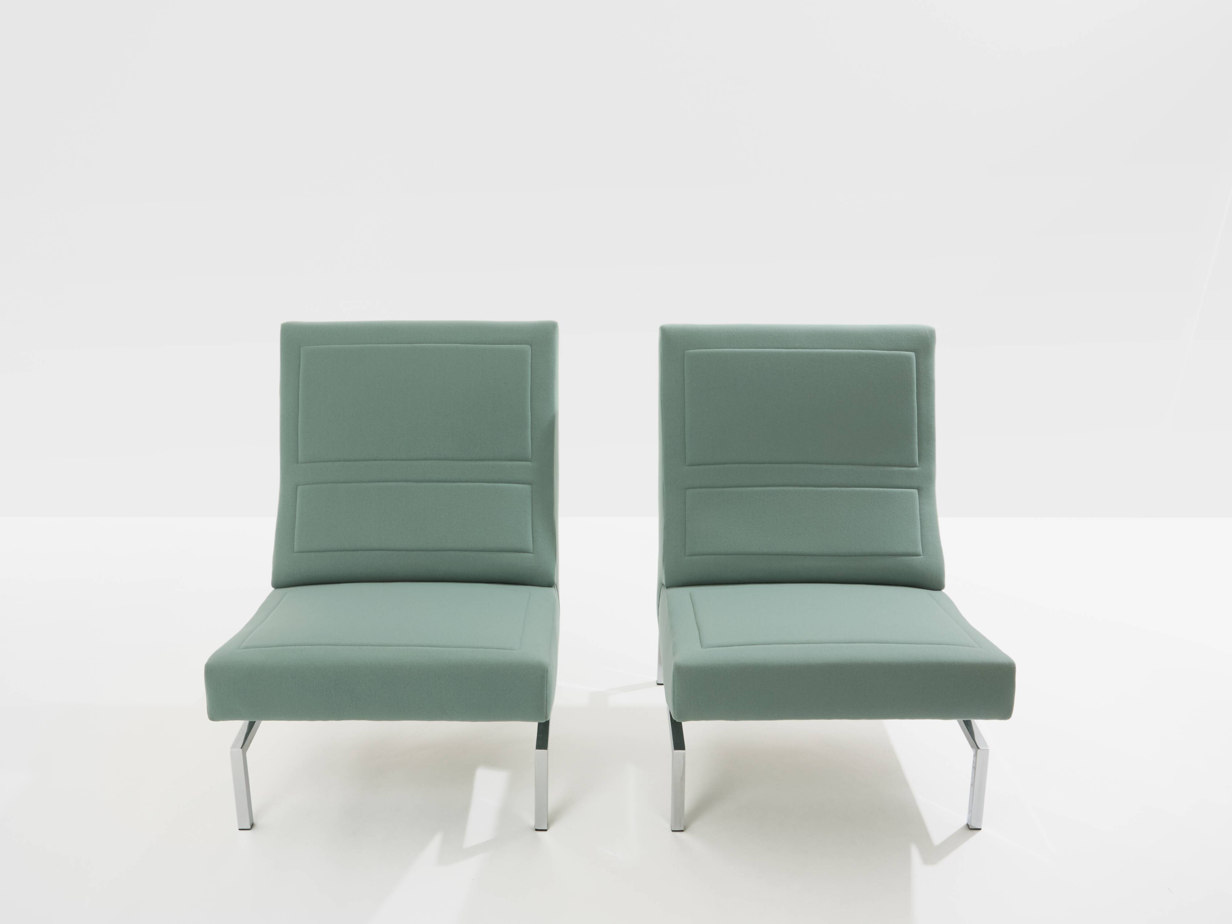 Pierre Paulin pair of CM236 satin chrome armchairs from 1960.
