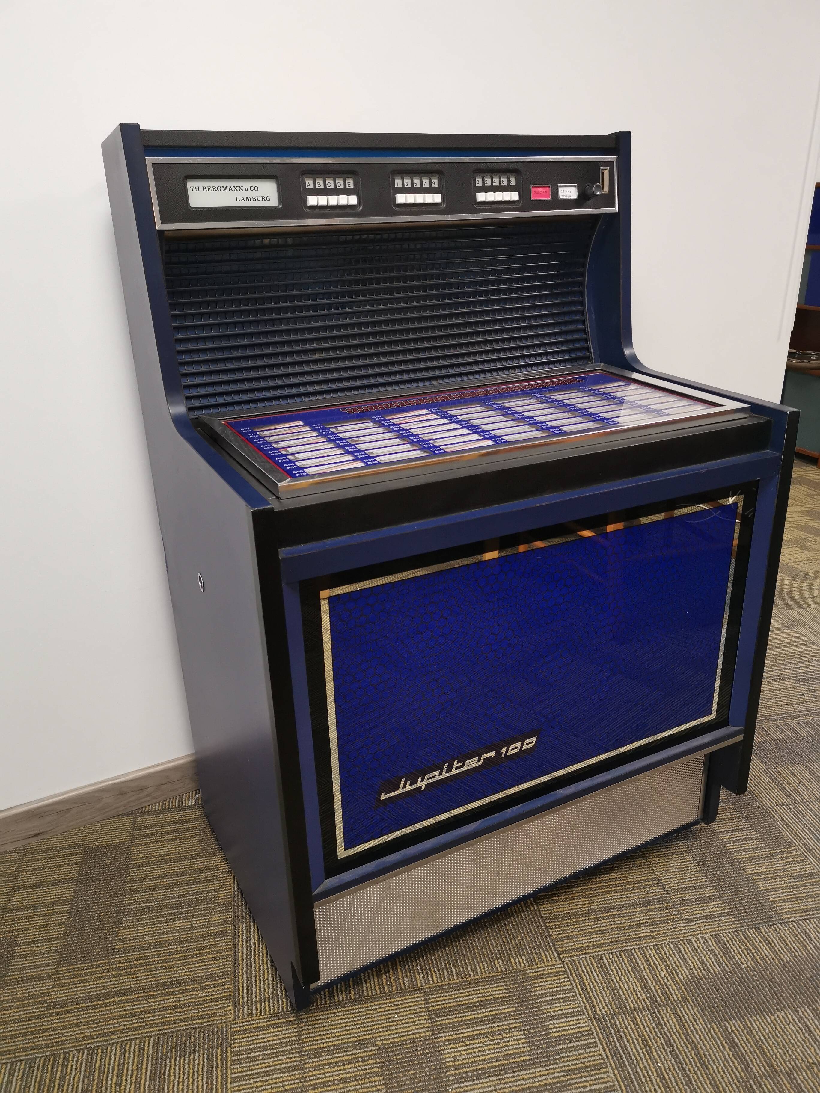 Jukebox Jupiter 100 Year 60