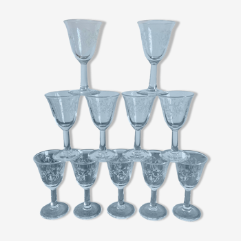 11 verres à liqueur "Enghien" de Luminarc