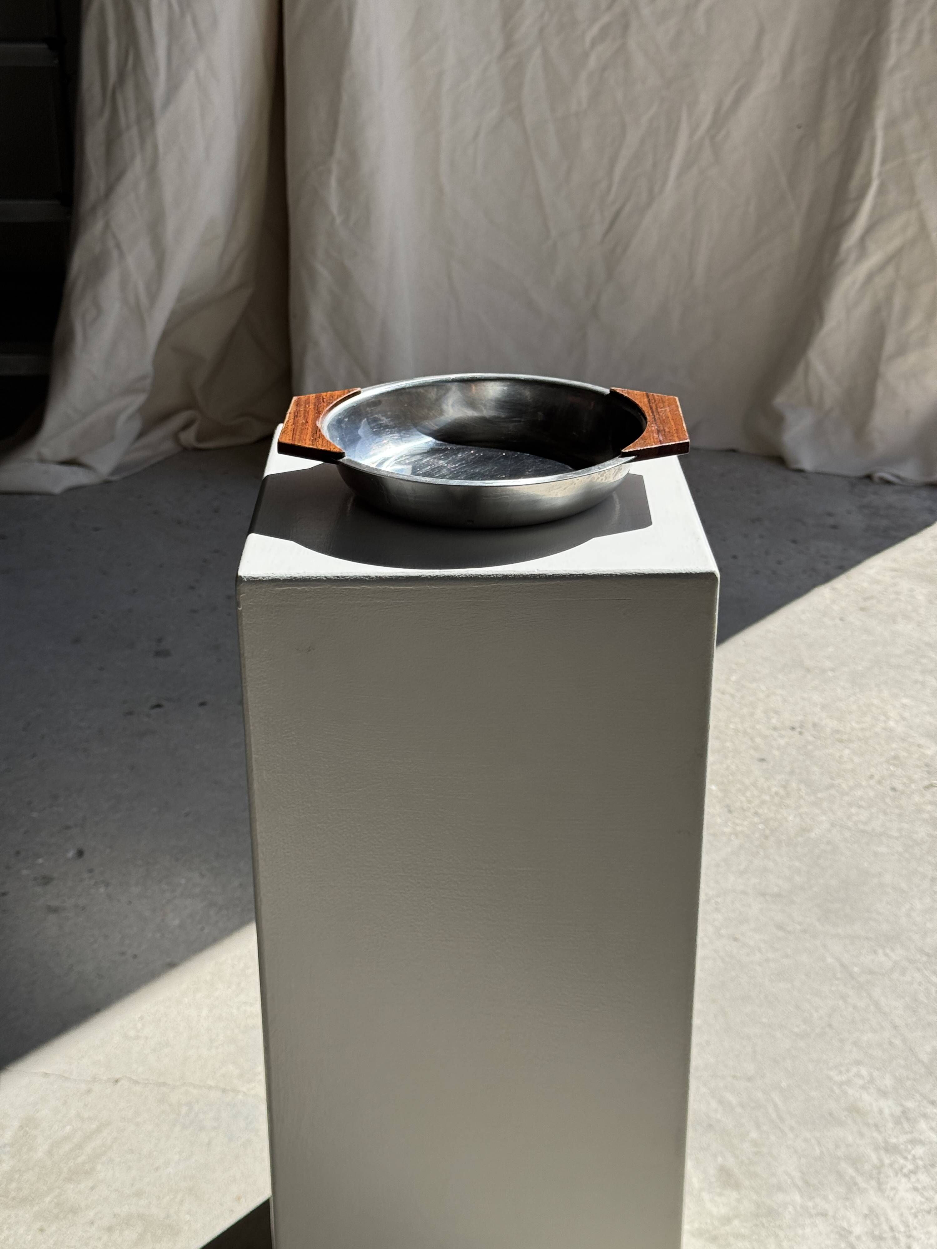 Shallow dish in stainless steel and wood H4 D20