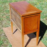 Louis XVI-style dresser with a marquetry fillet decoration