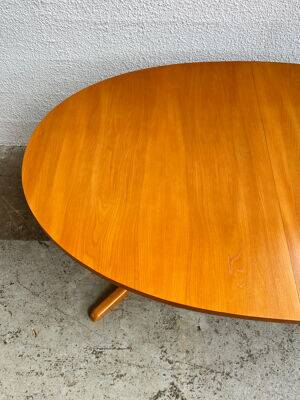 Baumann Oval Table