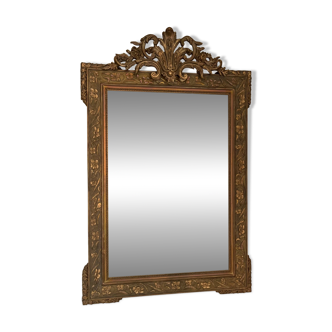 Grand miroir rectangulaire biseauté avec stuc doré