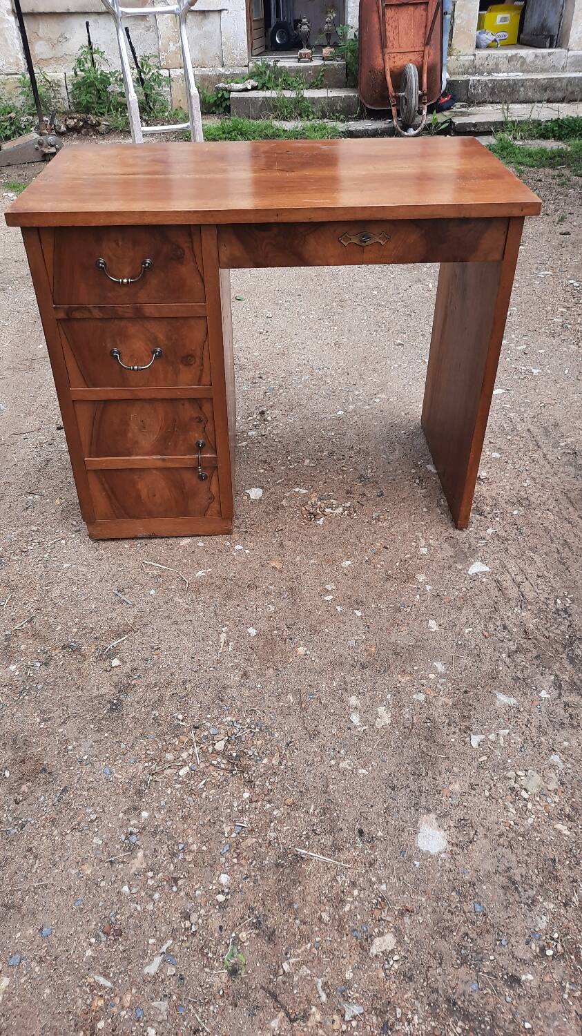 Art deco style desk