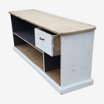 Counter trade furniture