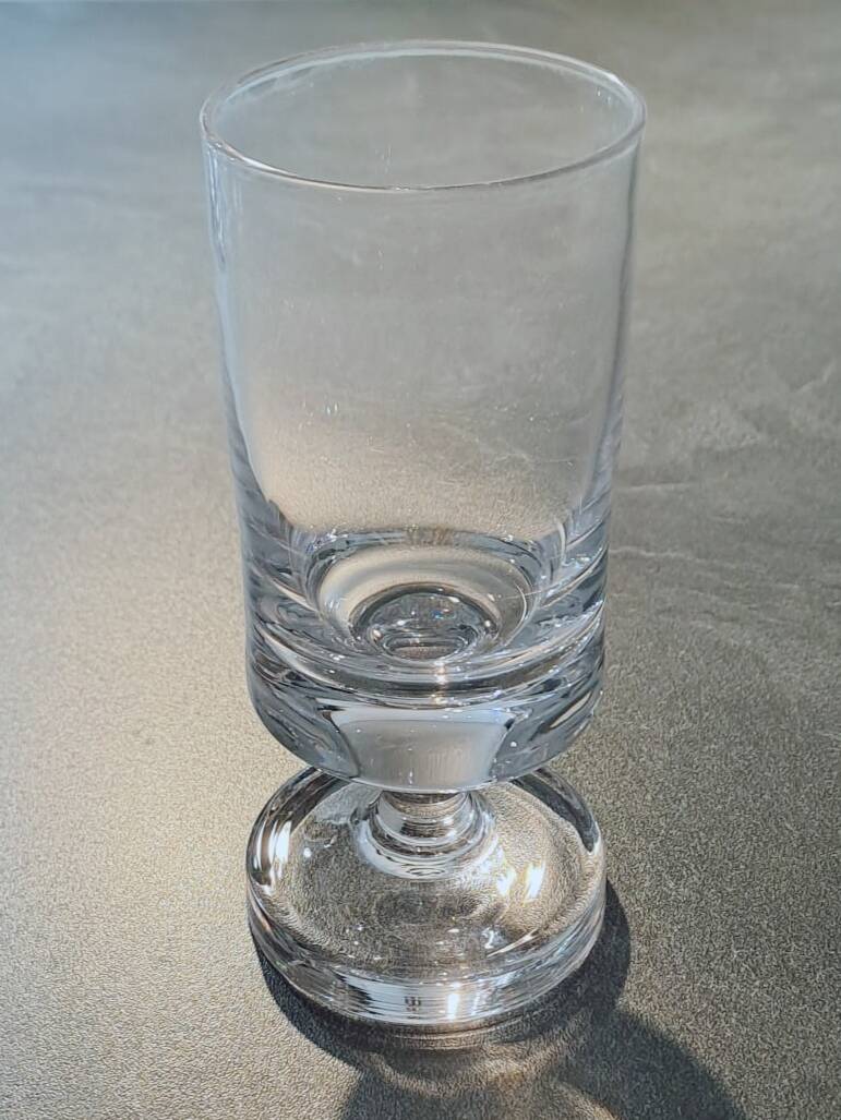 Set of 5 Cristal D'Arques wine glasses, New Line model