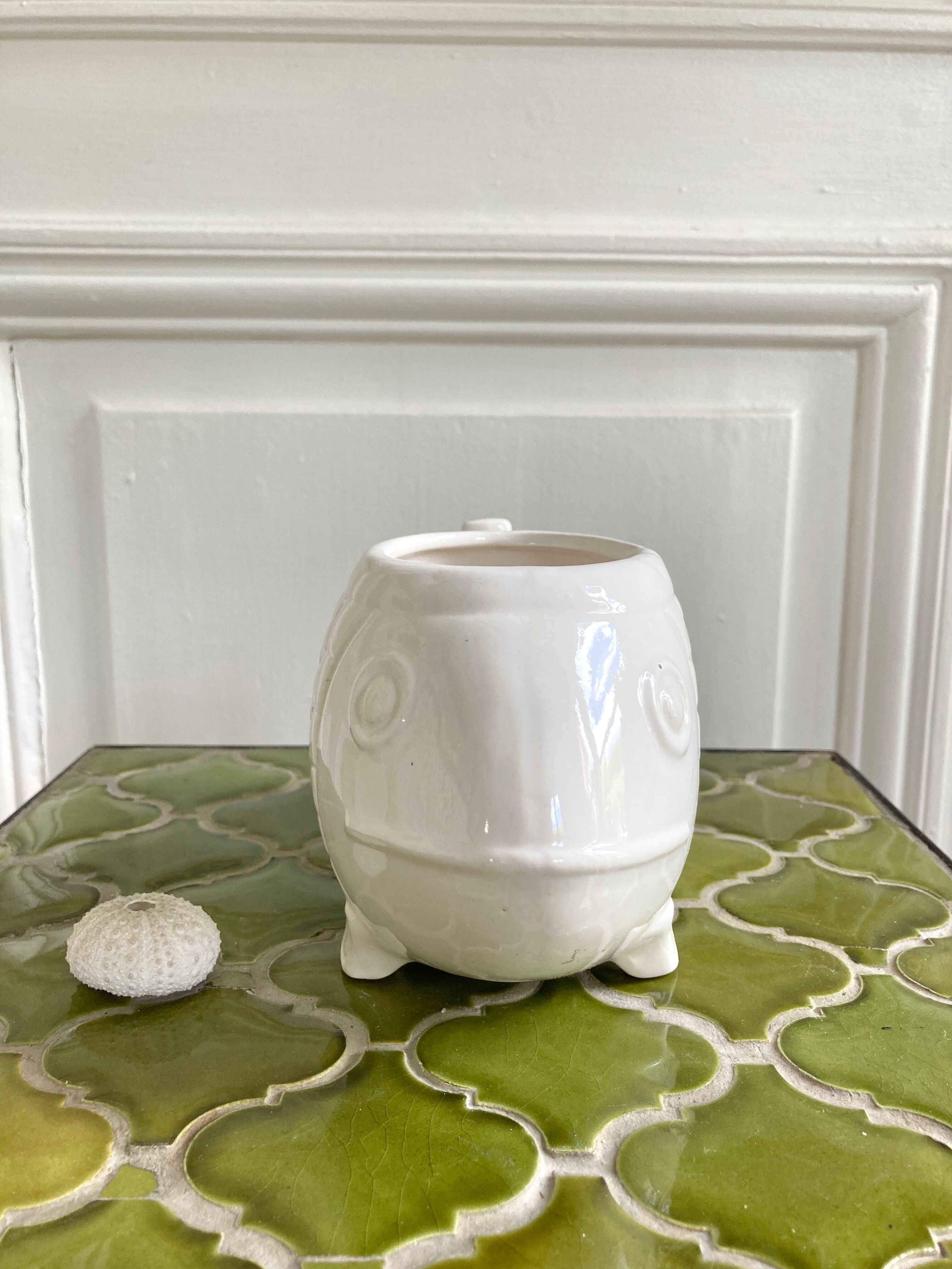 Planter fish hide pot slurry