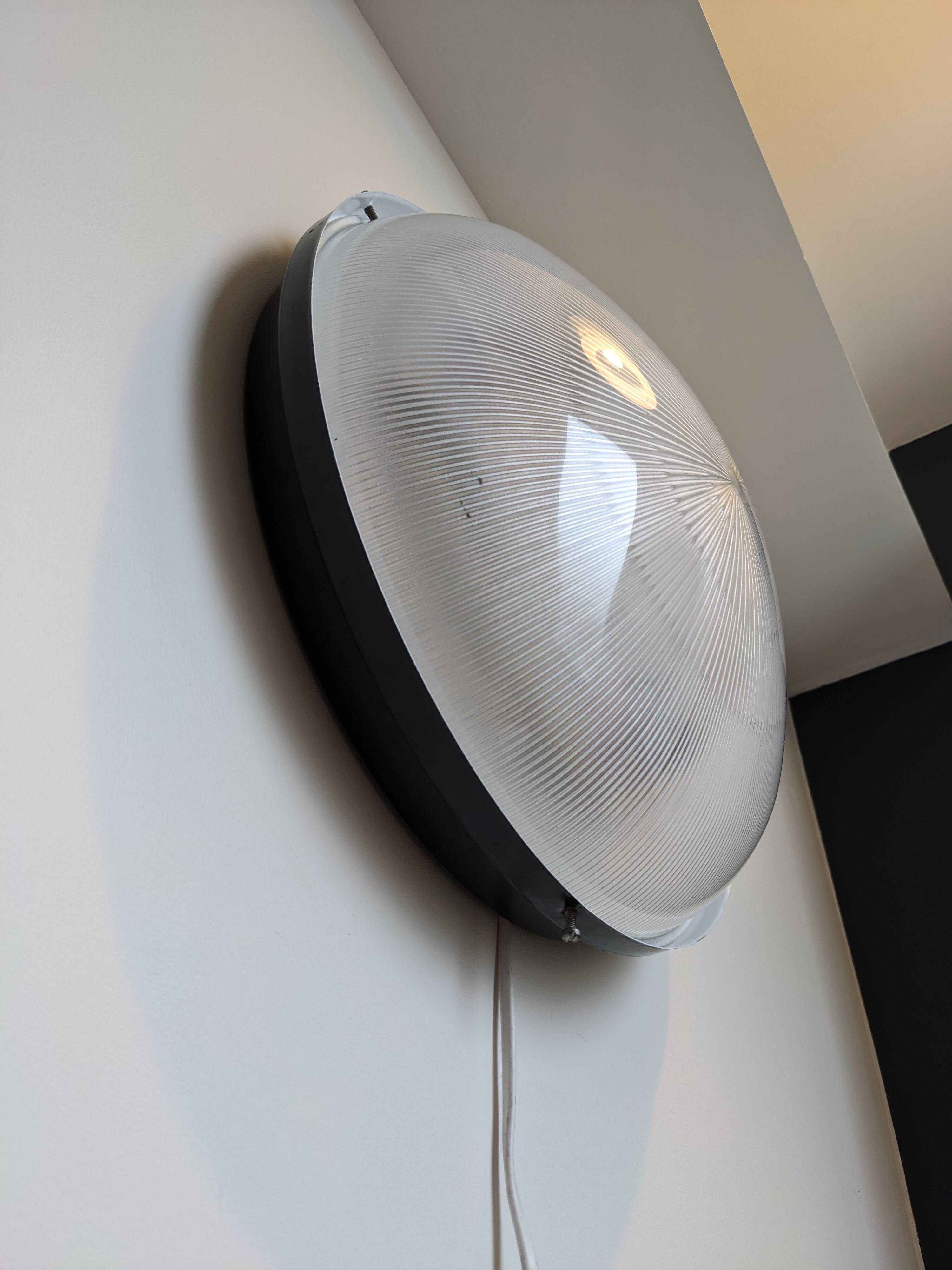 Large glass and metal wall lamp from the 50s - vintage Prisma design