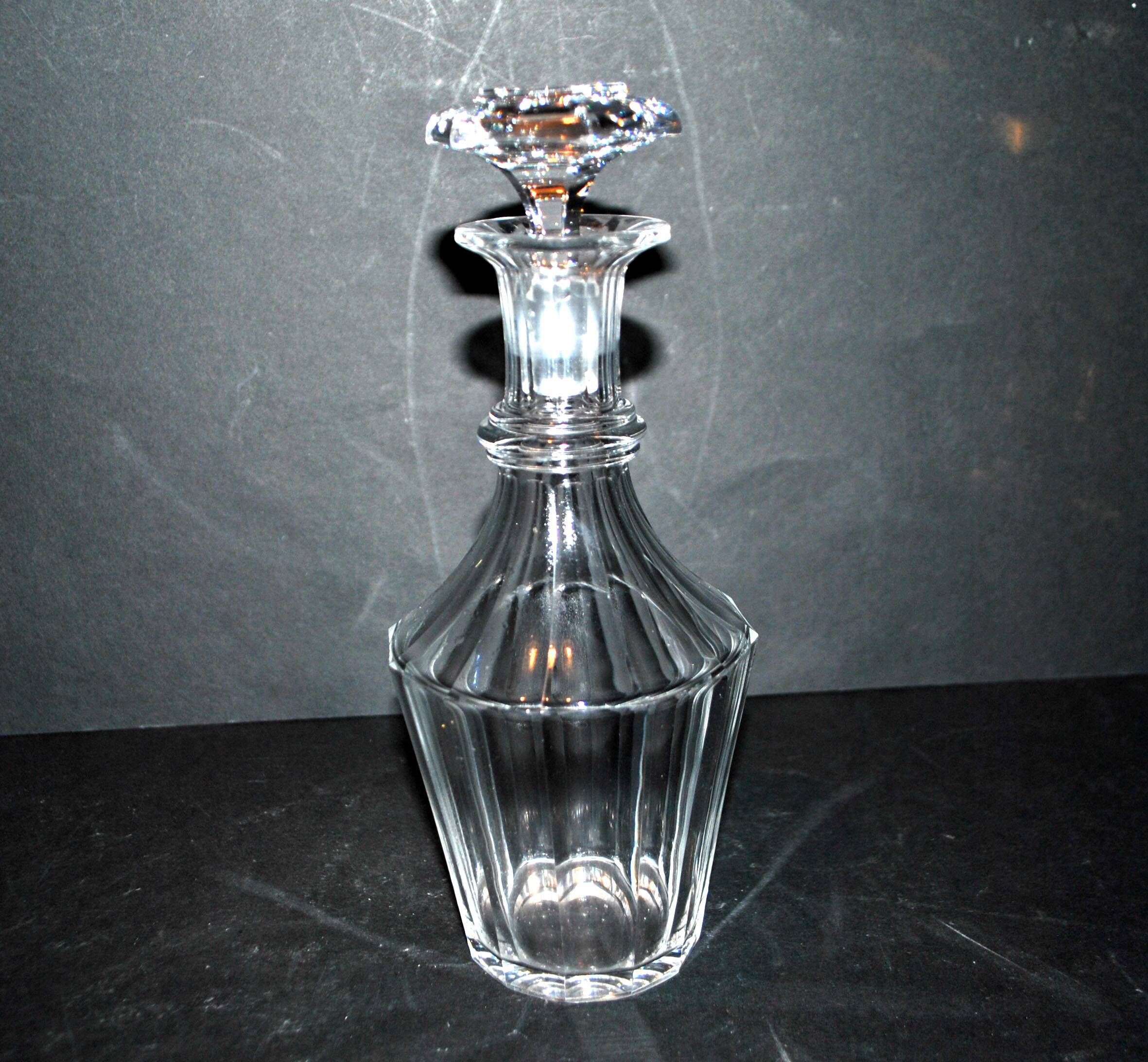 BACCARAT Antique liqueur carafe in cut crystal with flat ribs 1840