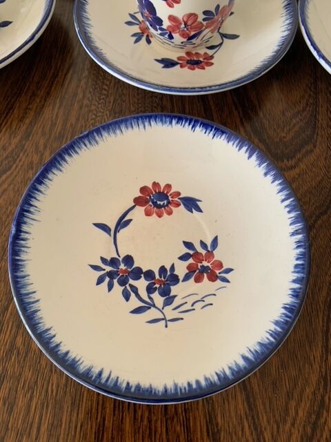 Gien earthenware coffee cups, Marius model.